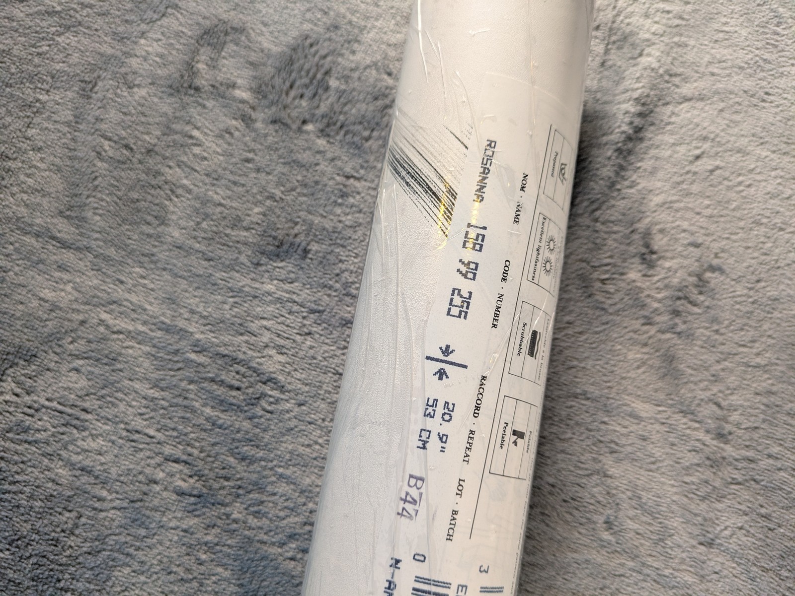 Venilia Collection Prepasted Solid Vinyl Wallpaper Rosanna Abstract 3 Rolls