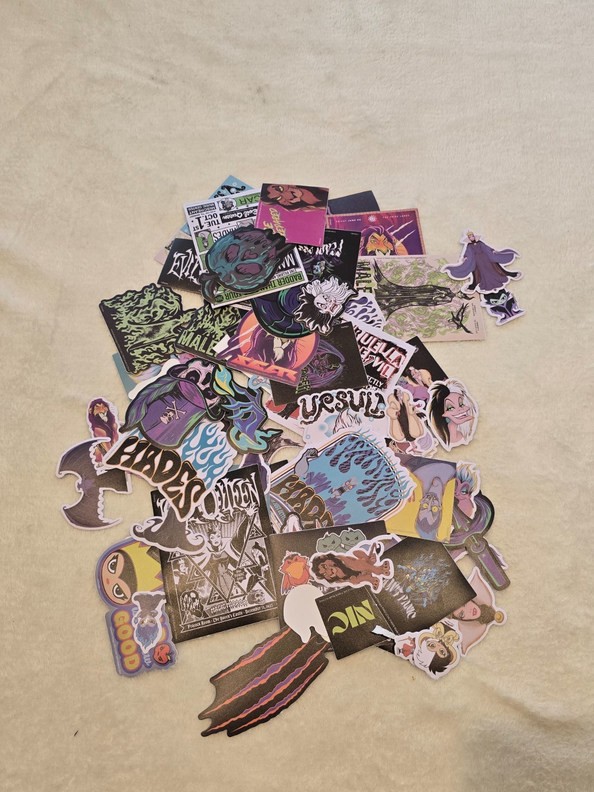 DISNEY VILLAINS Vinyl Decals – 100 decals count