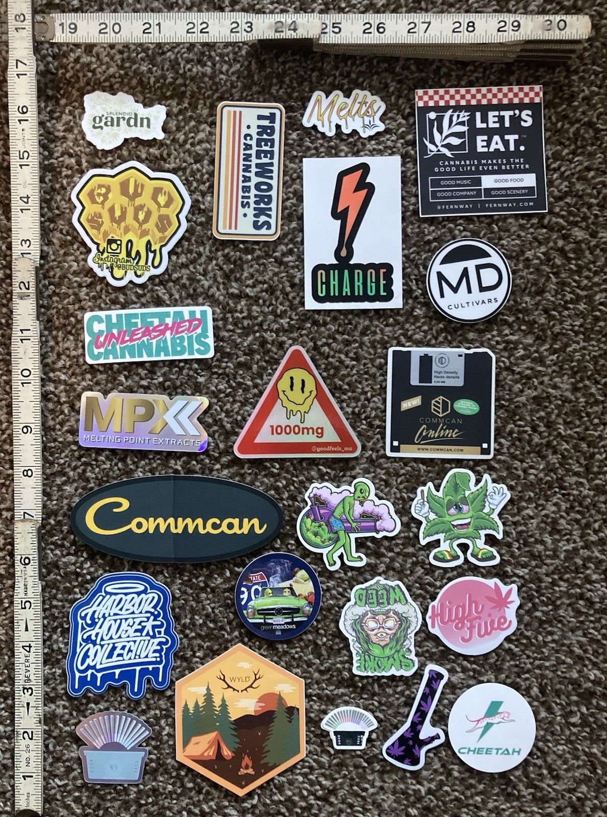 1/2 LB OF CANNABIS STICKERS/125+ DECALS/LOT OF PRODUCT, STRAINS & GROW STICKERS