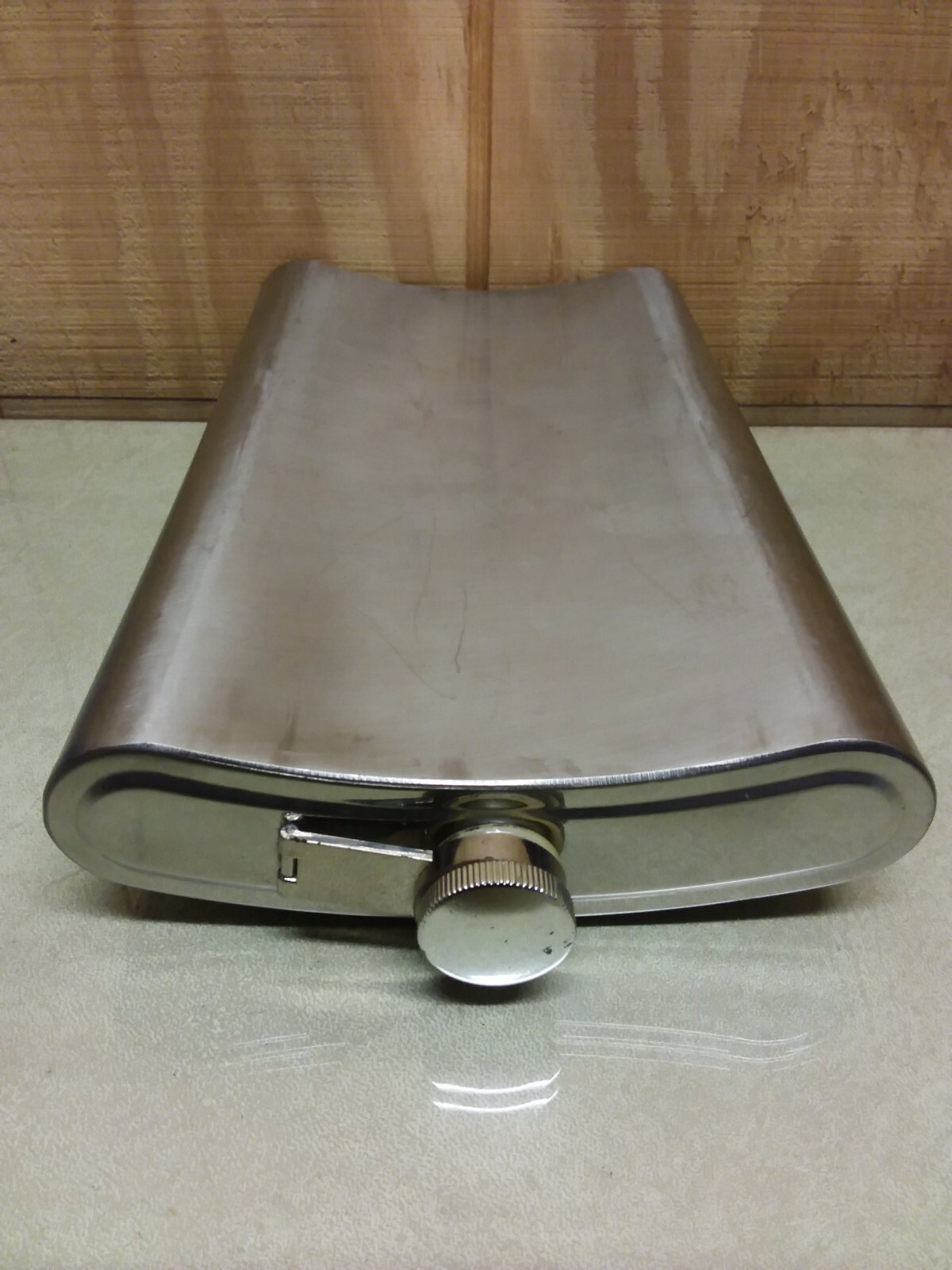 Gan 304 10-3/4"× 6-3/4"×1-5/8" Jumbo 64oz Stainless Steel Travel Canteen Flask