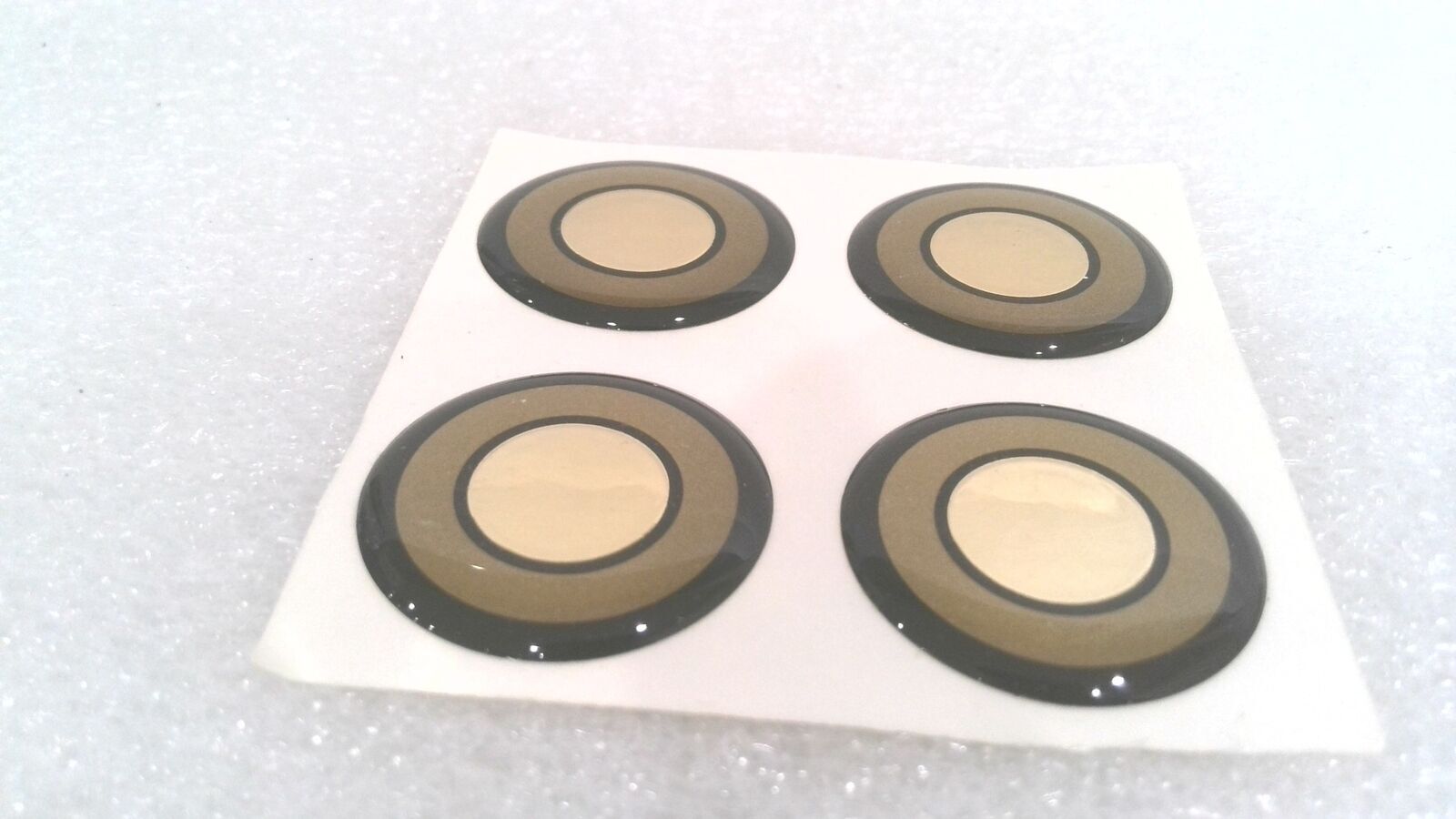 BLACK AND GOLD CIRCLE DOMED DECAL EMBLEM, BLACK/GOLD 2 MM X 1.1" (LOT OF 4)