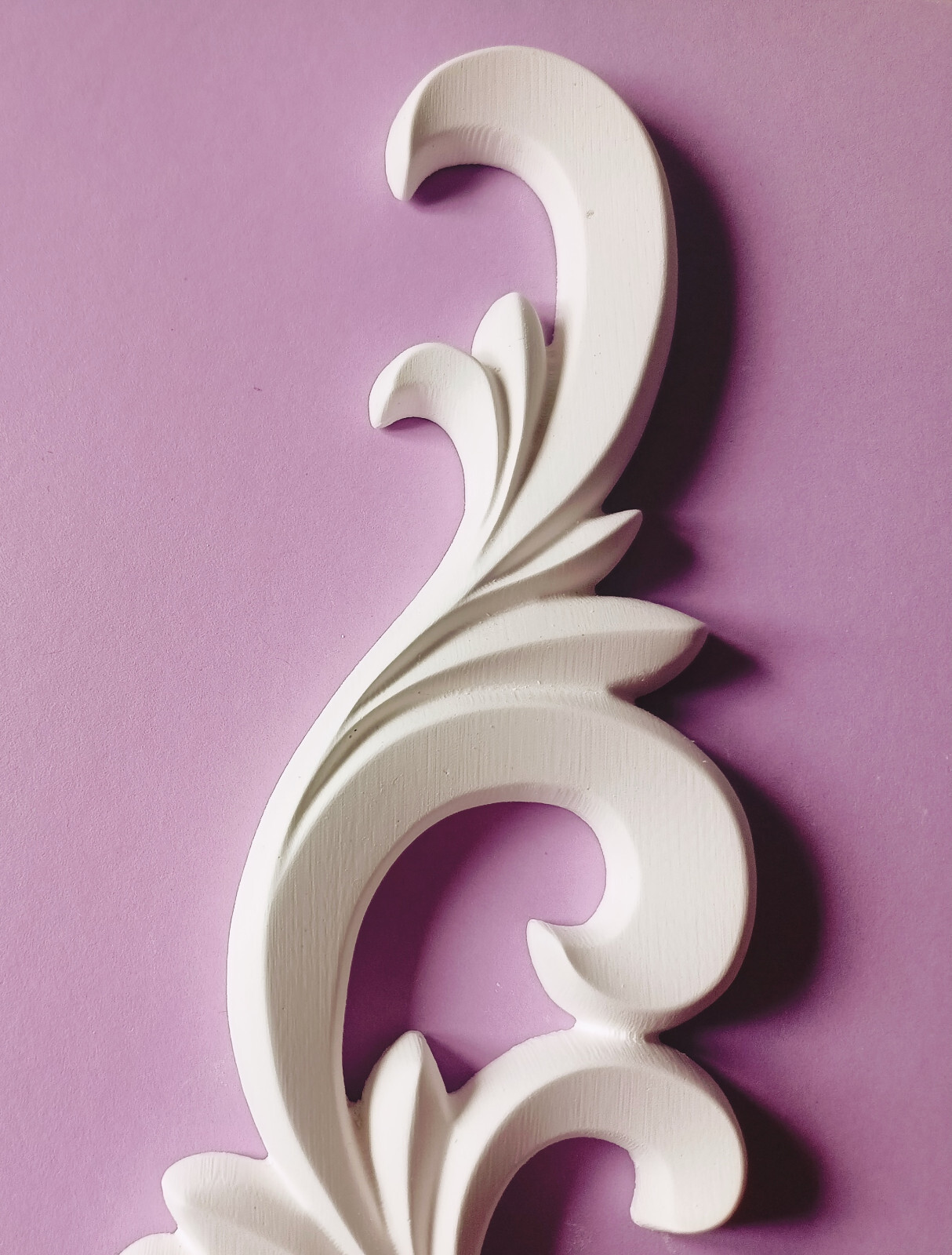 Gypsum Decorative Ornament 'Pride' In White Gold Silver Etc. Relief Decoration