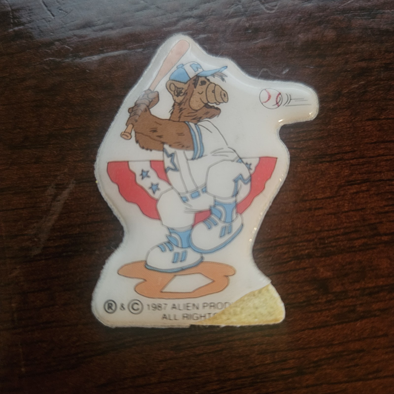 ALF TV SHOW 1987 PUFFY STICKER Alien Productions BASEBALL playing ALF RARE