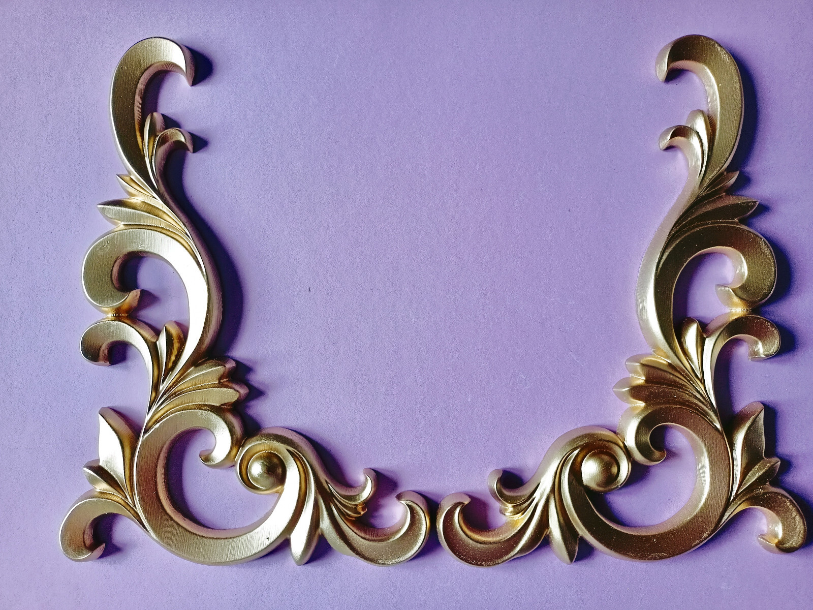 Gypsum Decorative Ornament 'Pride' In White Gold Silver Etc. Relief Decoration