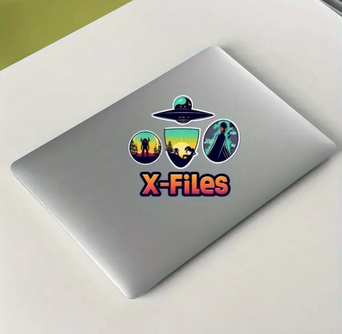 X-Files Sticker Pack / 5 Stickers Included