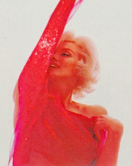 MARILYN MONROE STICKER✨💋✨🩷✨💋✨3 3/8” x 2 5/8”✨VITAGE✨CUTE✨PINKY✨SEXY✨❤️‍🔥💫