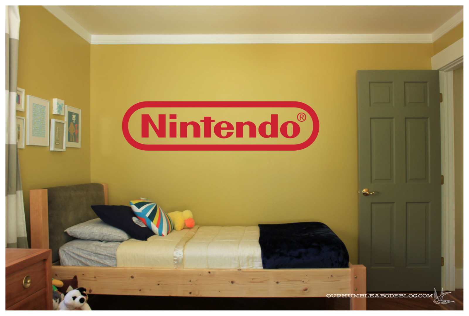 Nintendo Logo Large WALL VINYL ART DECAL 6"X24" BEDROOM HOME DECOR