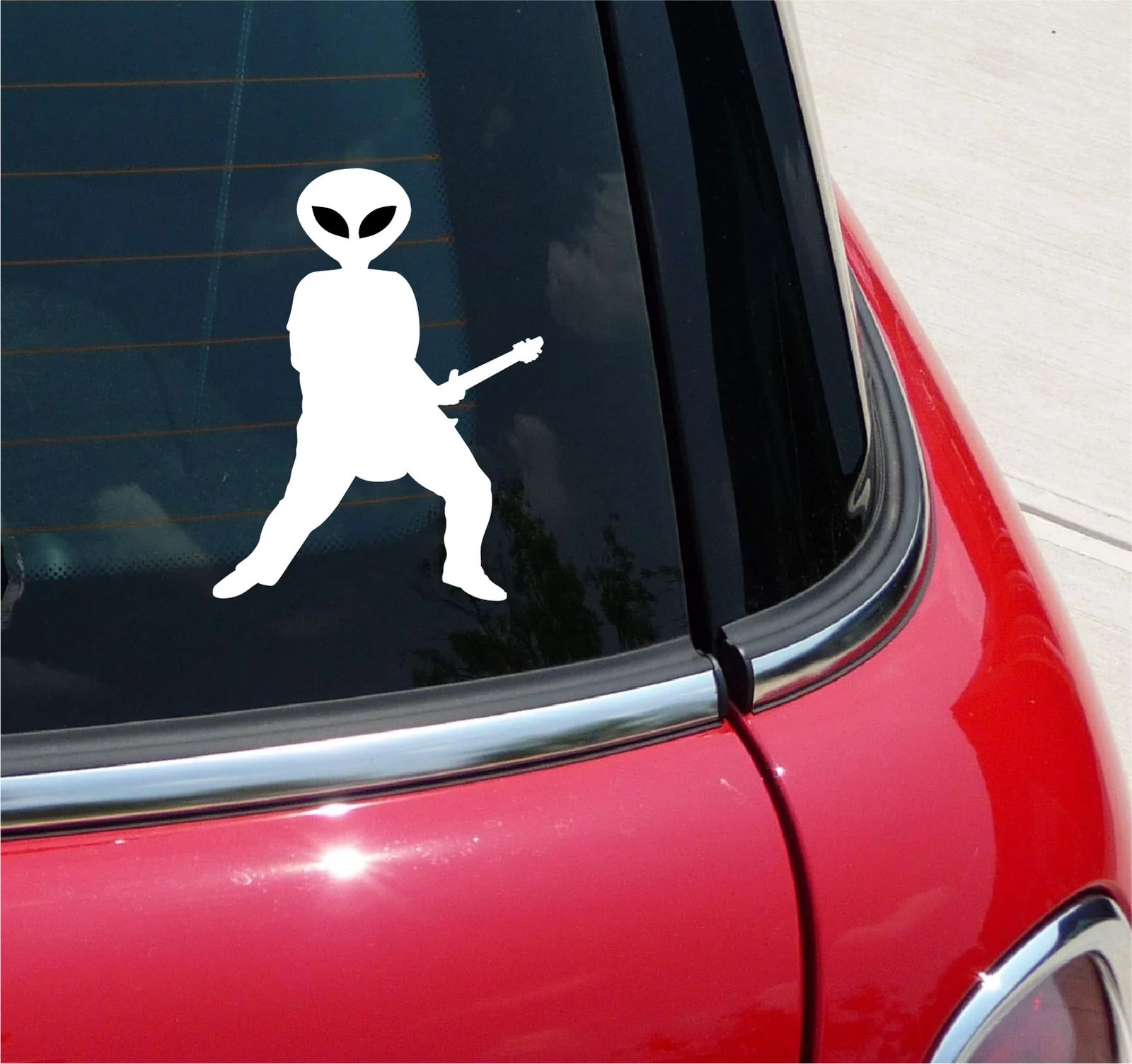 ALIEN GUITAR VINYL DECAL STICKER PLAYING ROCK METAL MUSIC FUNNY CAR TRUCK WINDOW