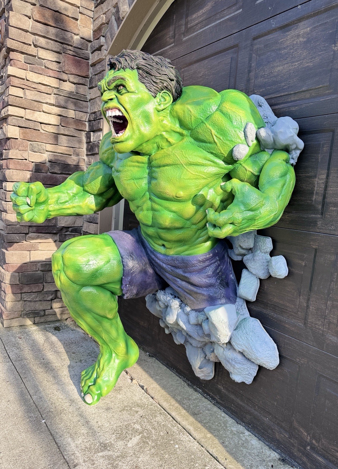 Hulk LIFE-SIZE 3D wall buster. 3D printed and hand painted
