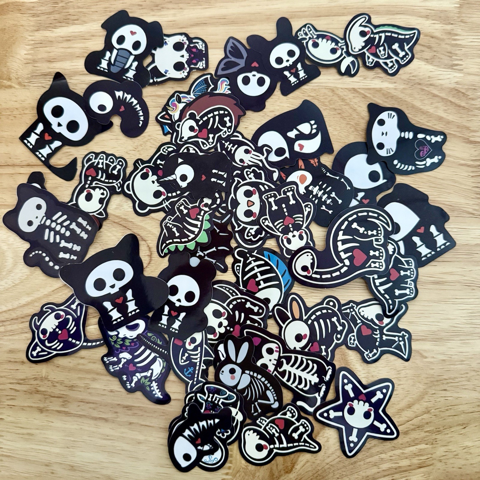 50 Pcs Stickers – Kawaii Animal Skeletons With Hearts, Cute Spooky Halloween