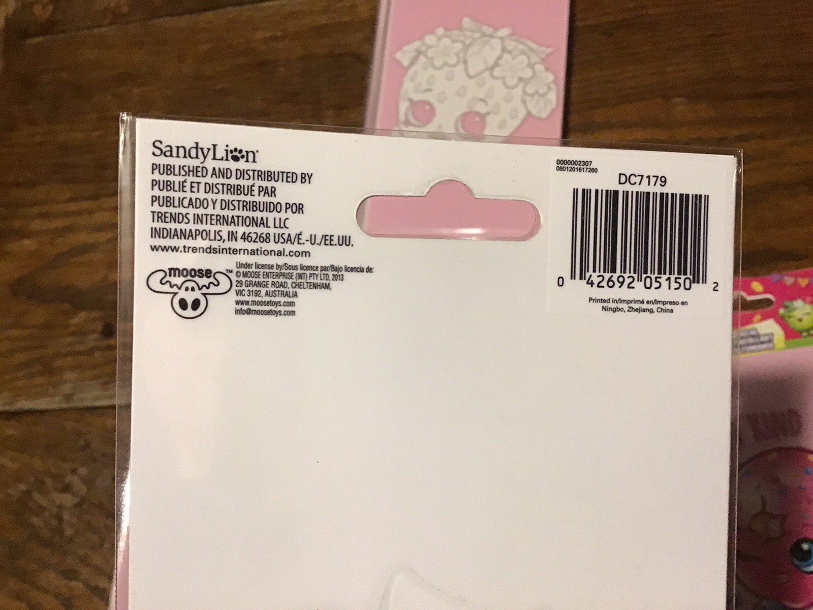 NEW SHOPKINS stickers Decals Lot Of 32 Packs Children LOVE Figures lipstick