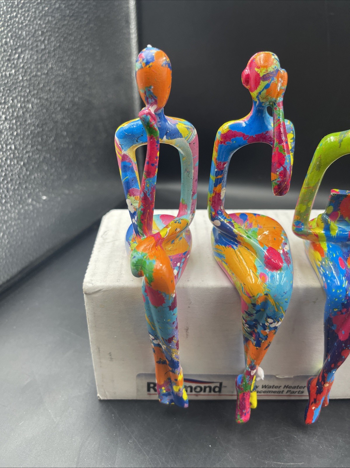 home decor set of 7 resin graffiti thinker Reader statues accent abstract