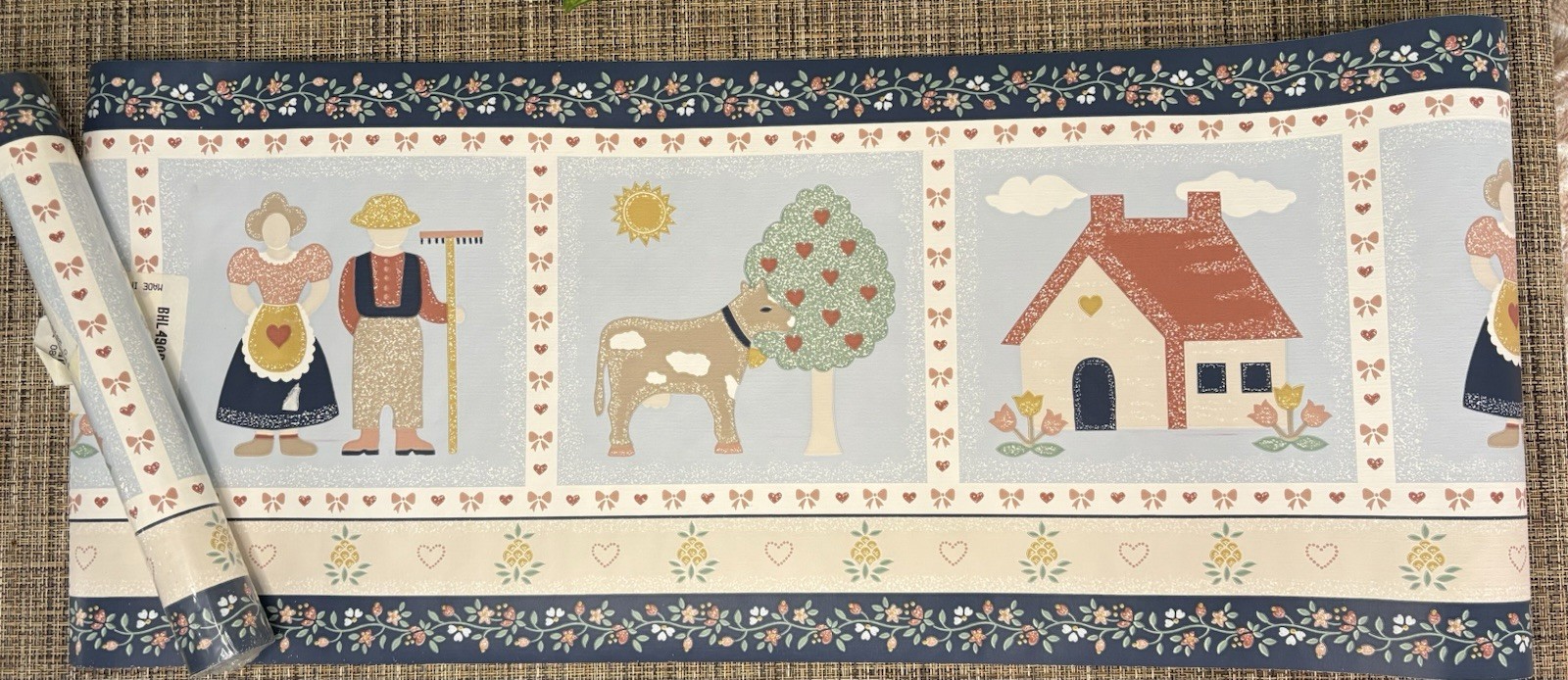 Vintage Country Colonial Heartland 10 yards sealed wall paper boarder