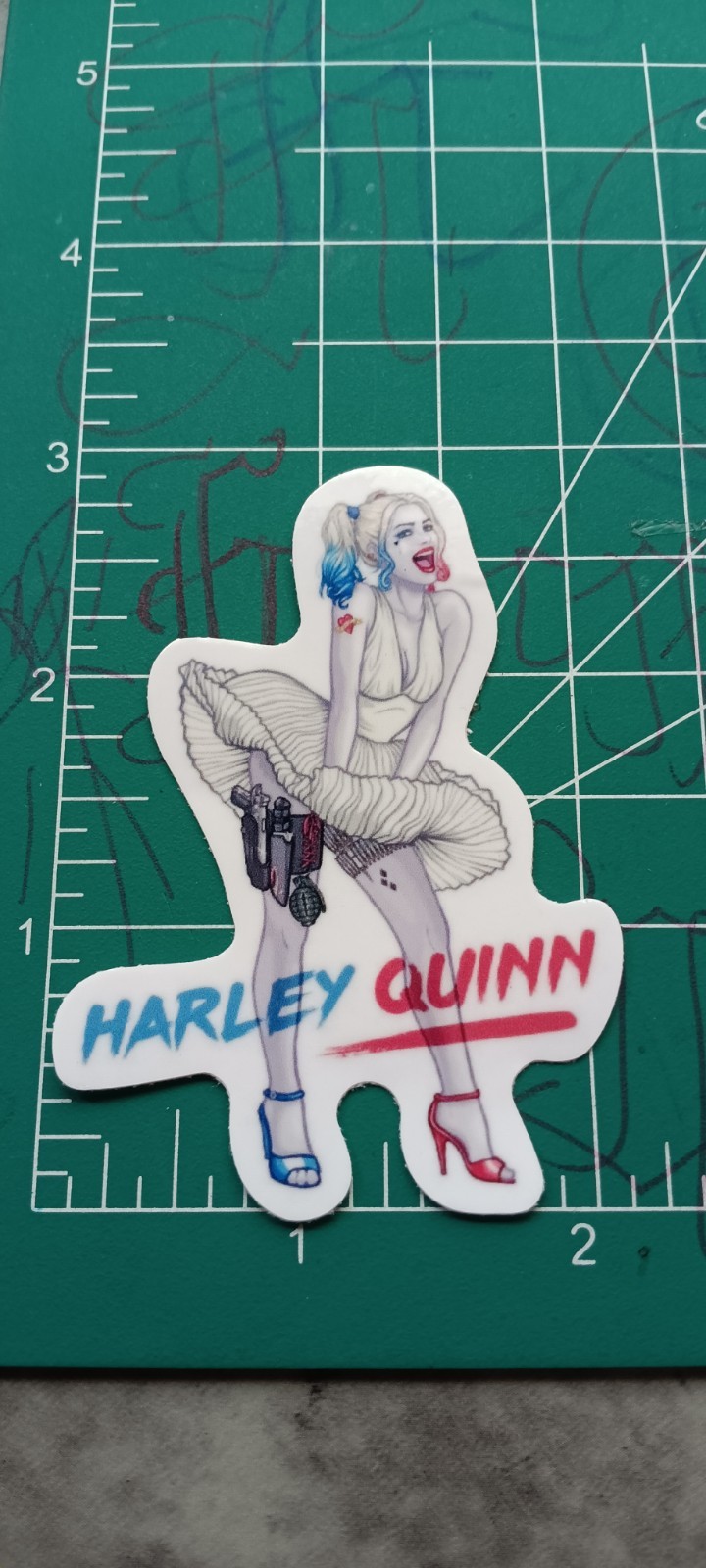 HARLEY QUINN VYNIL STICKER 3×2 inches