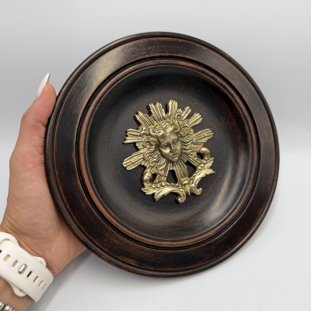 Vintage Mythology Wall Plaque Wood Round Panel Classical Face Relief Decor