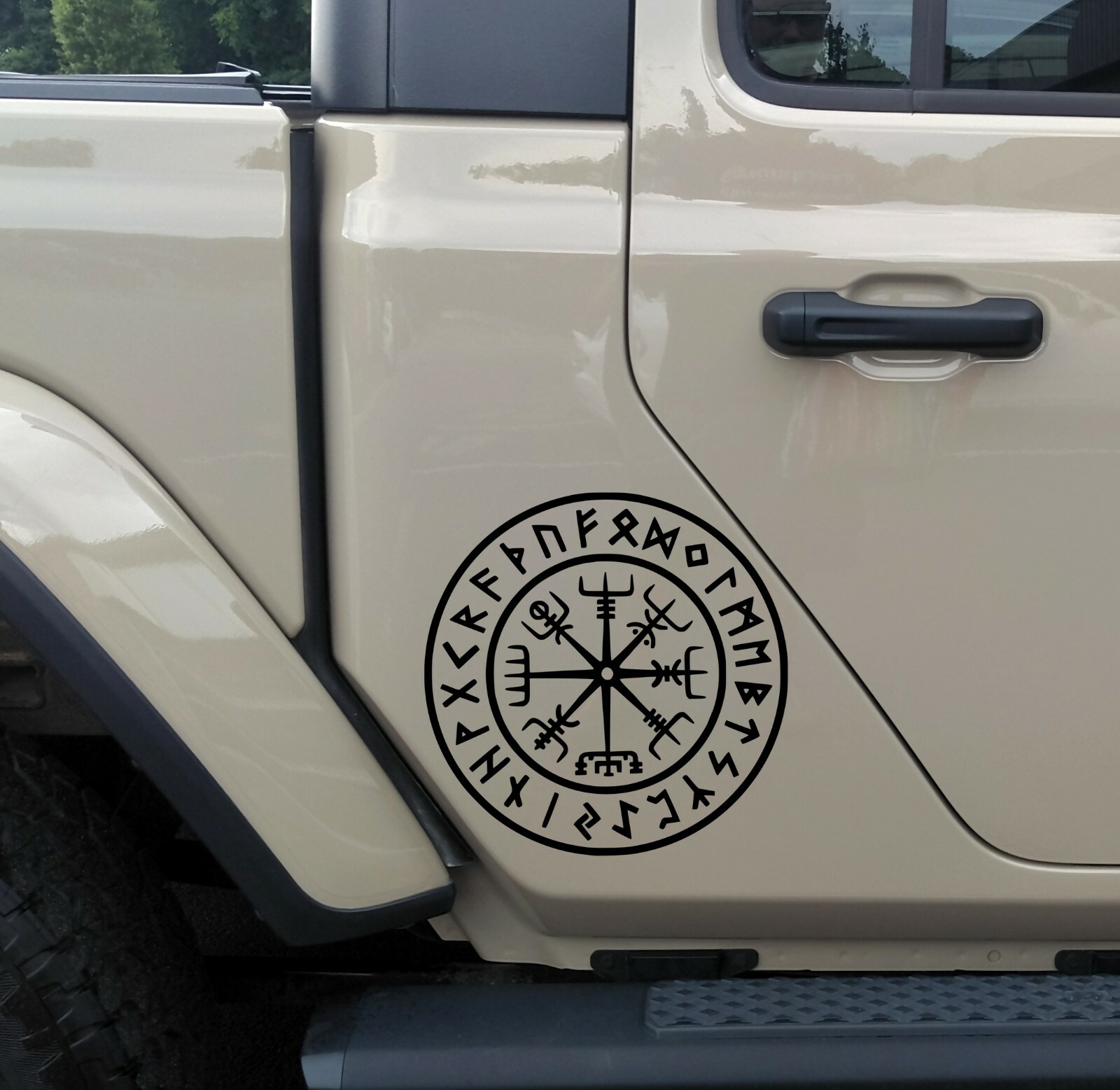 Viking Compass V9 in Runic Circle Vinyl Decal – Nordic Runes Waypost Sign