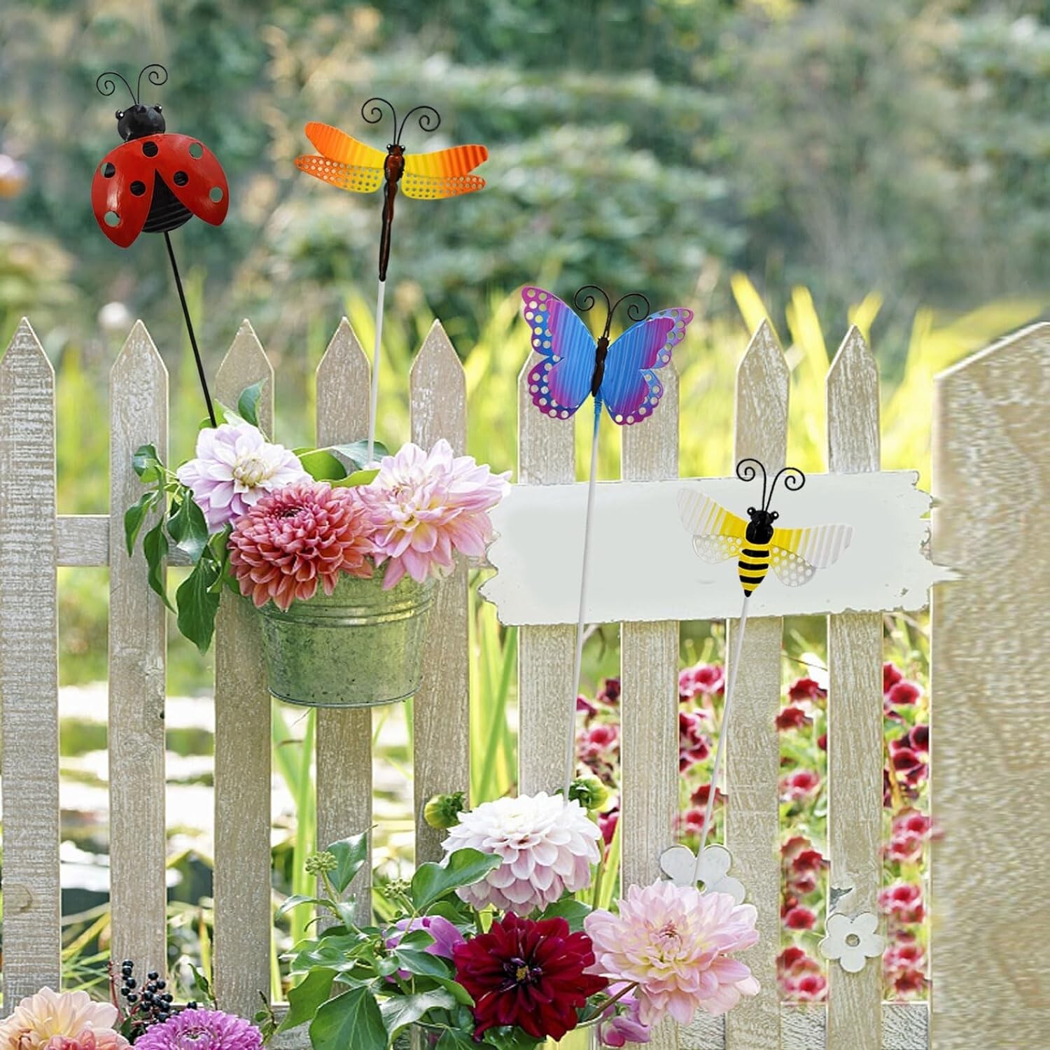 Metal Garden Stakes Set of 4 – Spring Decor Yard Sign Decorative (Insect)