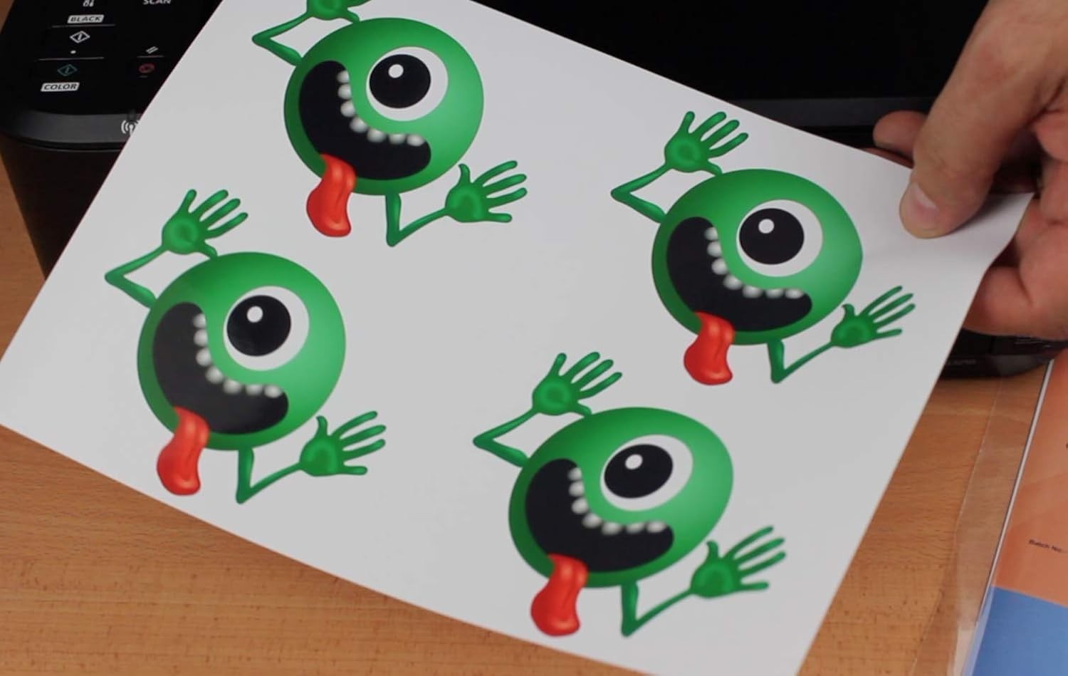 Flexible 20 Sheet Pack: 8.5×11" Glossy Printable Sticker Paper for DIY Projects