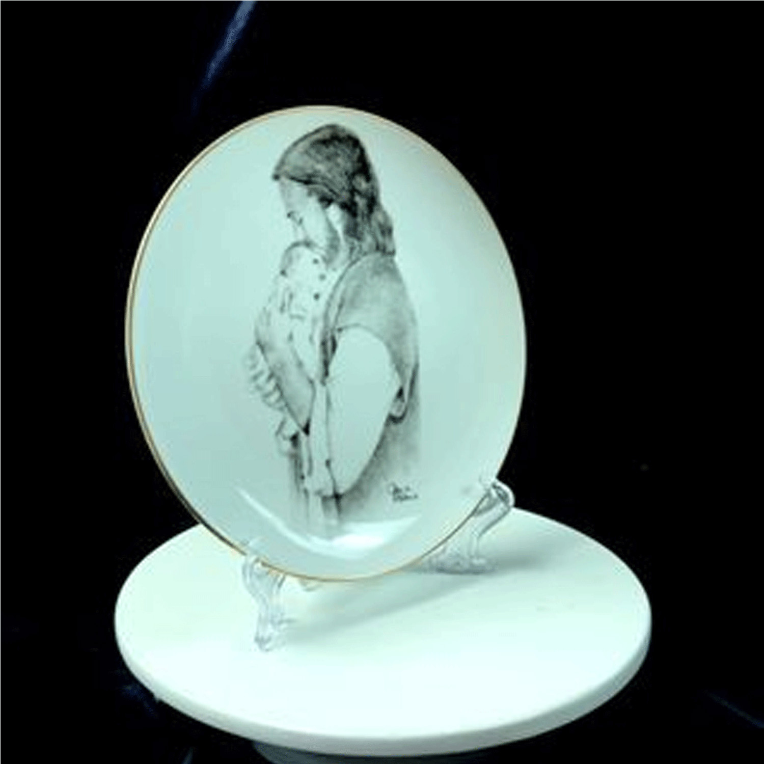 P13 Christ With Infant Close Plate White w/easel Mormon One Moment In Time LDS C
