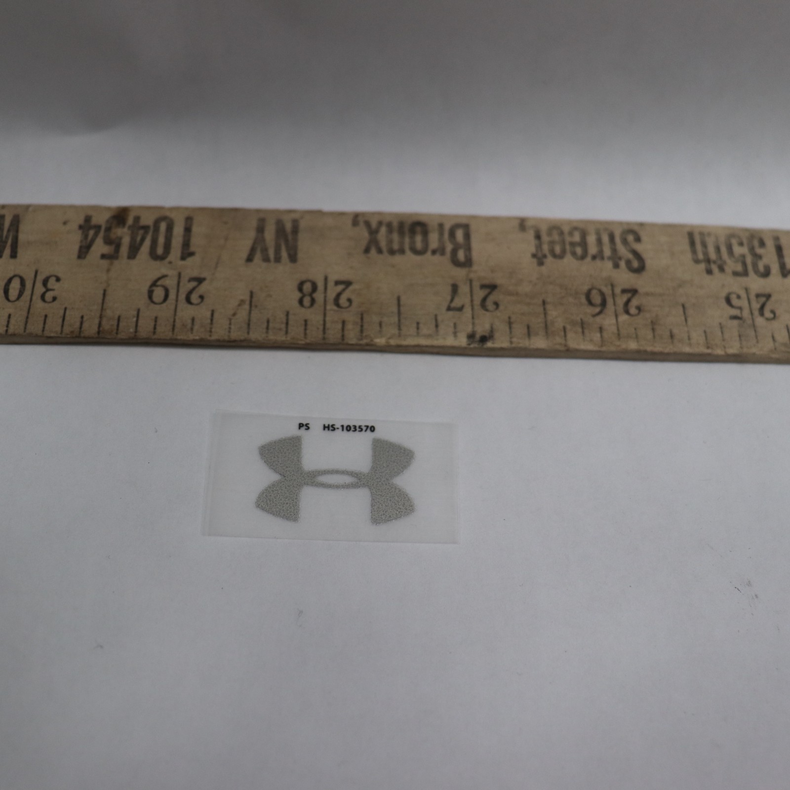 (1050-Pk) Avery Dennison Under Armour Decal Stickers Metallic Silver 1"