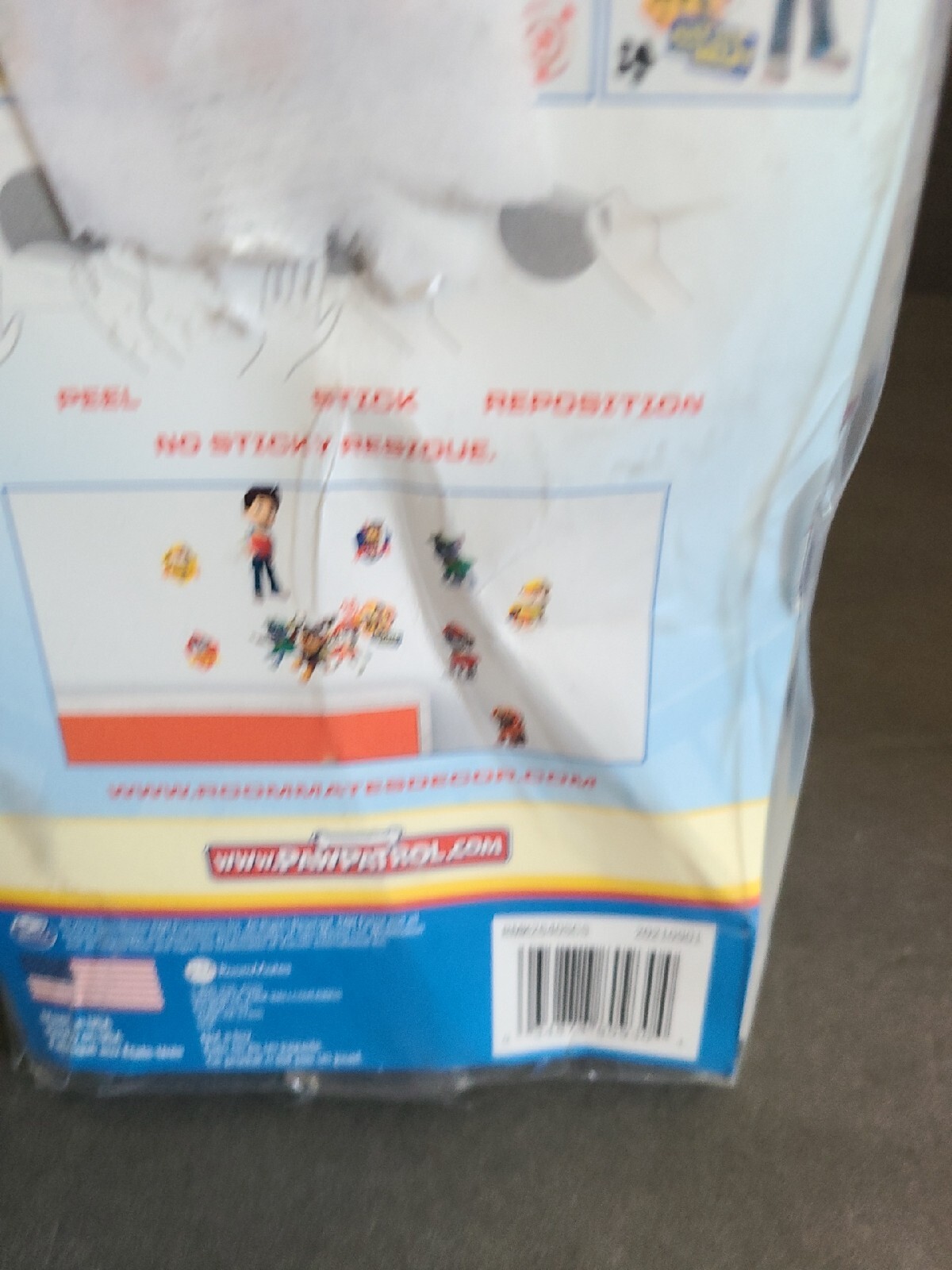 RoomMates RMK2640SCS Paw Patrol Peel and Stick 37 Wall Decals New