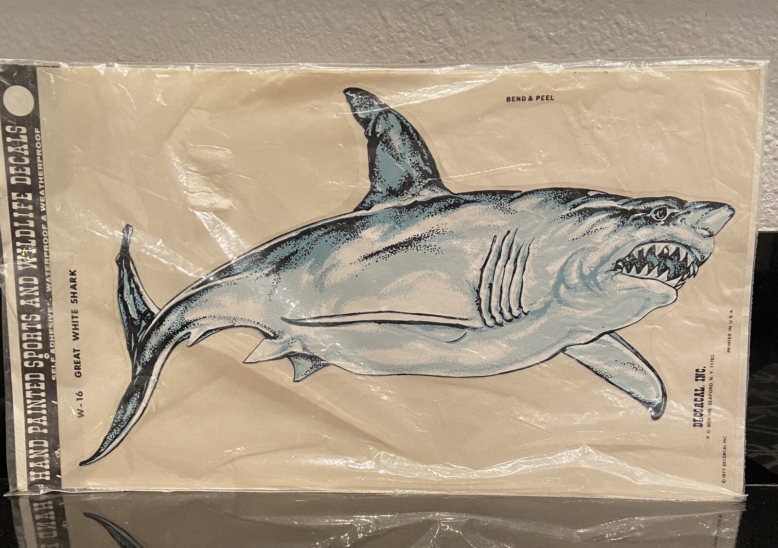 VTG Decoral Hand Painted Sports and Wildlife Decal Great White Shark 1977