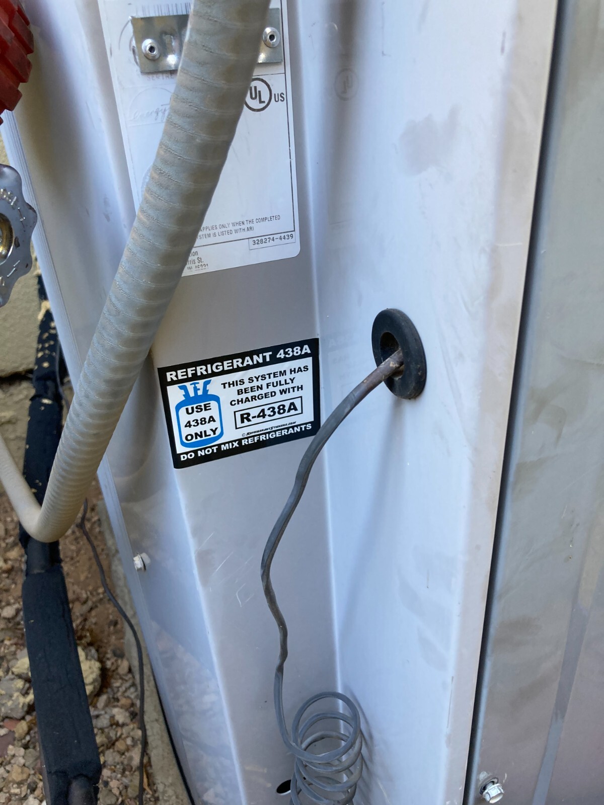Refrigerant Retrofit Stickers X10- Properly Label Unit After Converting to R438A