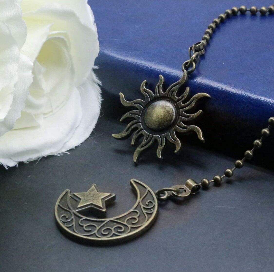 sun and moon pull chain