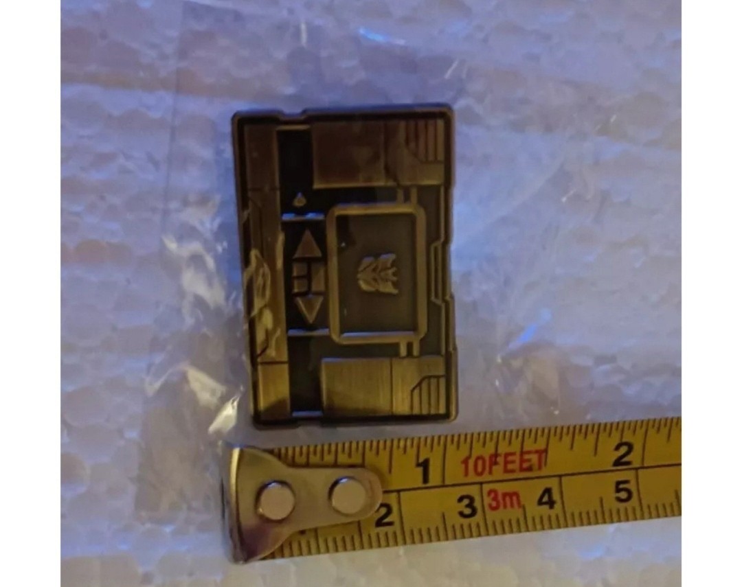 TRANSFORMERS SOUNDWAVE PIN