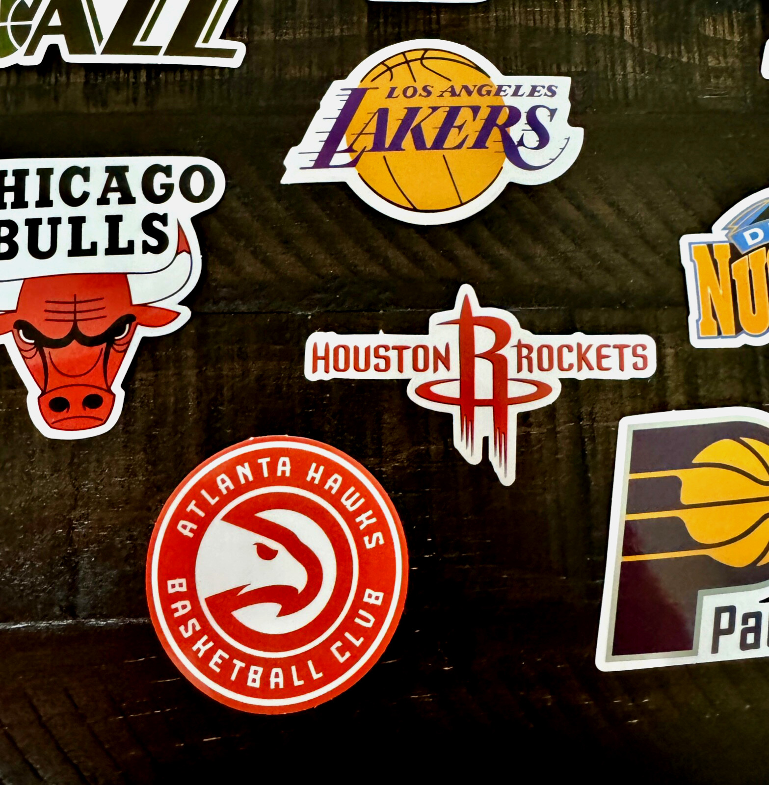 ~ NEW NBA LOGO STICKERS ~ PICK TEAM~PLUS TEAM TRADING CARD ~ SHOW YOUR SPIRIT ~