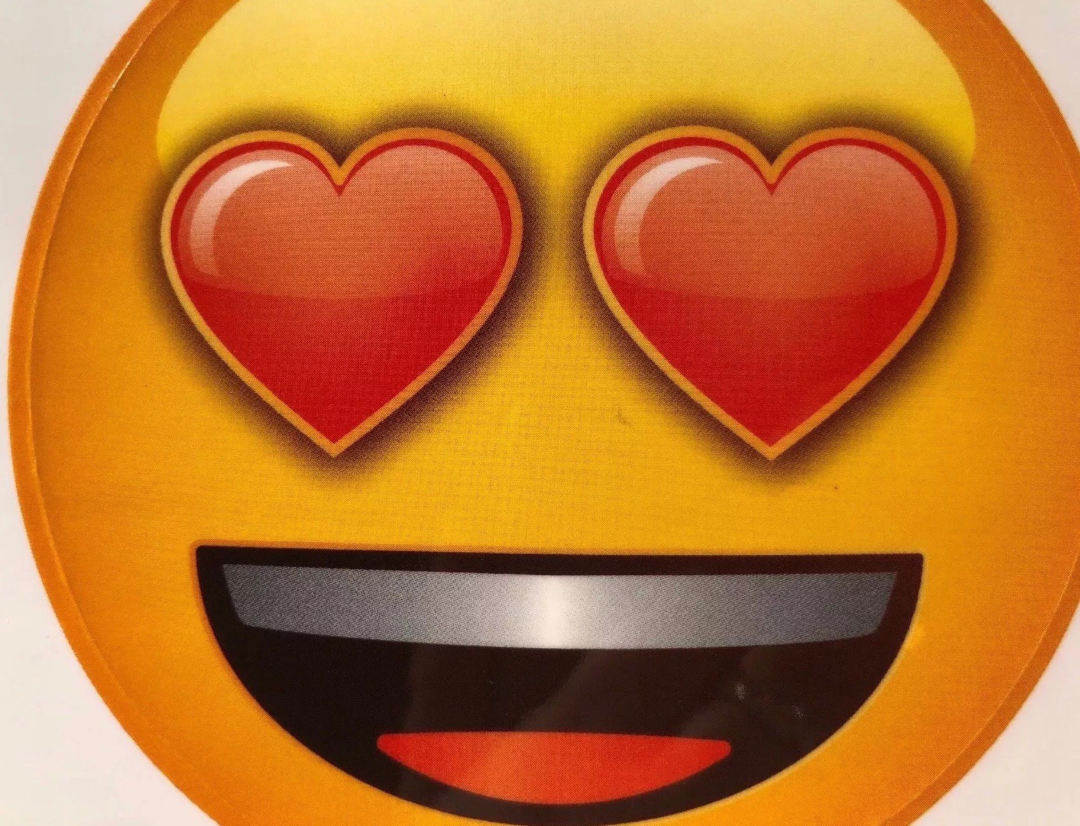 LOVE EMOJI Decal/Sticker(1pc) 3-3/4”Dia.Sandylion•Wall•Car •Window•Smile•Hearts