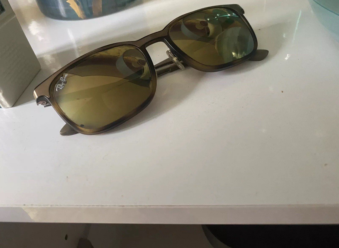 Ray Ban SMALL TRANSPARENT Sticker – Qty1 – (Tracked delivery – UK Only)