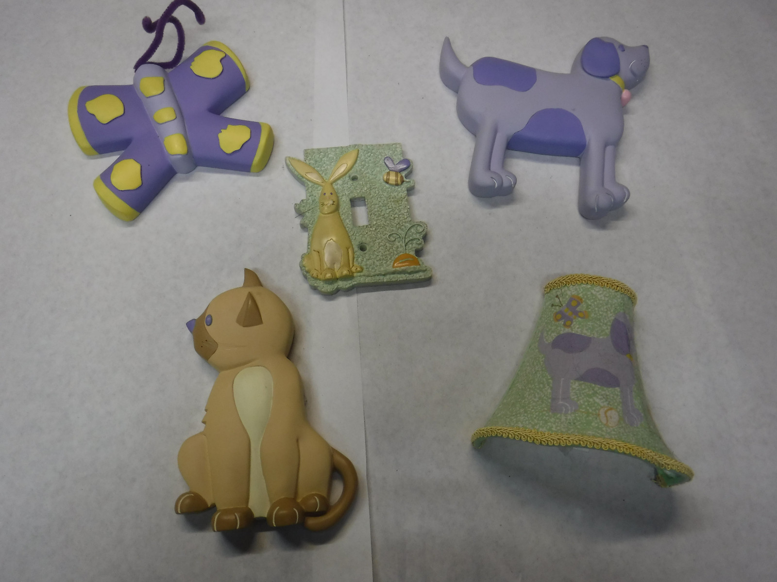 WALL DECO PASTEL DOG CAT BUTTERFLY SWITCH COVER YELLOW GREEN PURPLE TAN O551