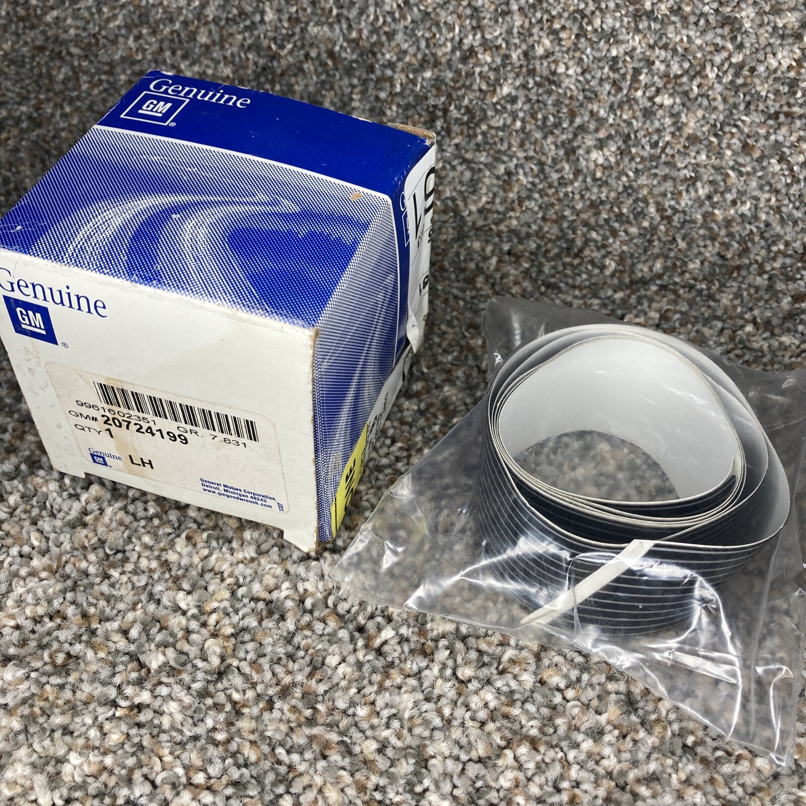Molding – GM (20724199) LH1992-1997 Cadillac Seville NOS OEM RARE!