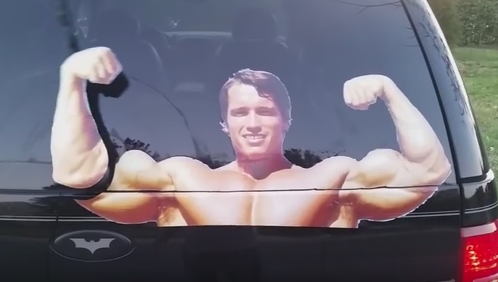 ARNOLD SCHWARZENEGGER WINDSHIELD WIPER SUV CAR TRUCK ARNIE FLEX LADBIBLE UNILAD