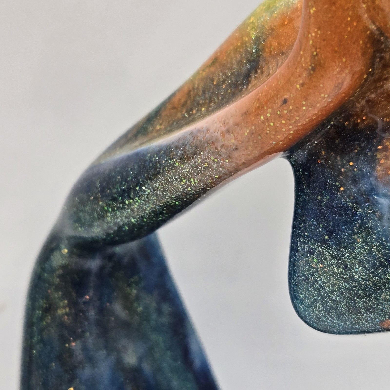 Home Decor Set of 2 Resin Graffiti Thinker Statues Accent Abstract Glitter 5"H
