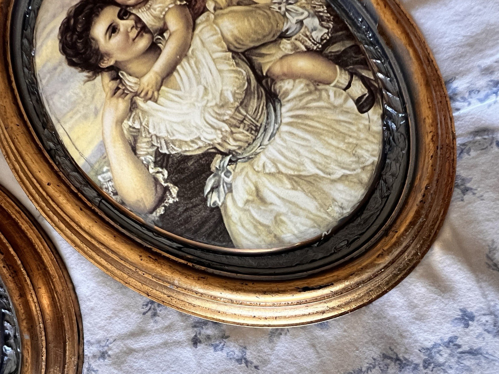 Victorian Mother Child Wall Plaques Set of 2 8.5" Vintage Style Romantic Decor
