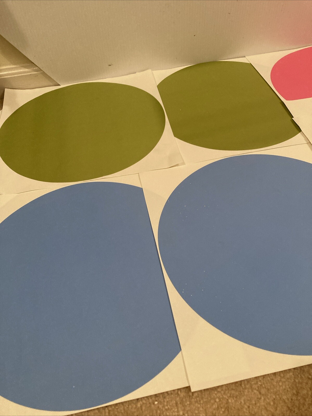 Vinyl Removal Wall Circles 13 Inches Blue/green/pink. Set Of 8