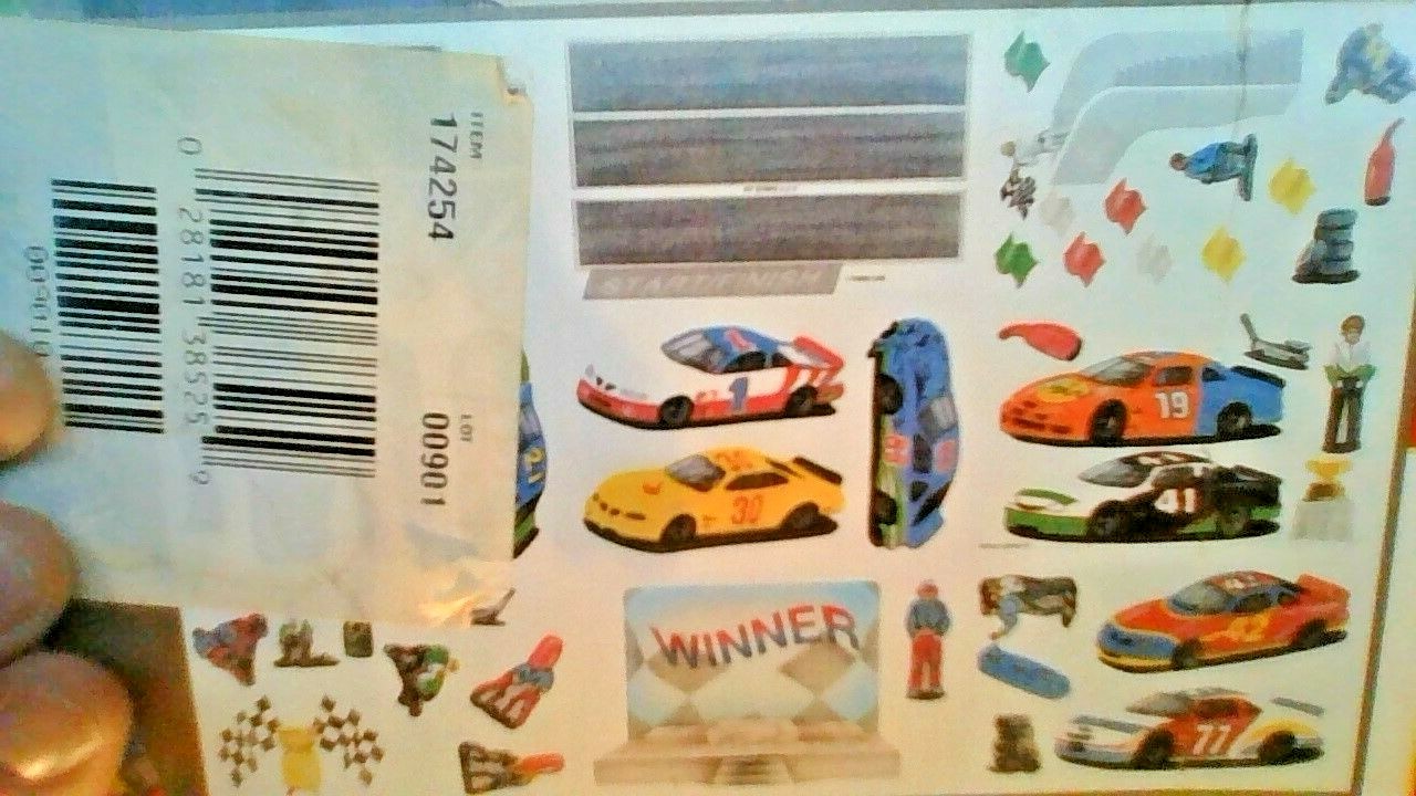 STICK 'N PLAY " RACE CARS " – SELF STICK ACTIVITY 16" x 24" BOARDER & CARS &&&