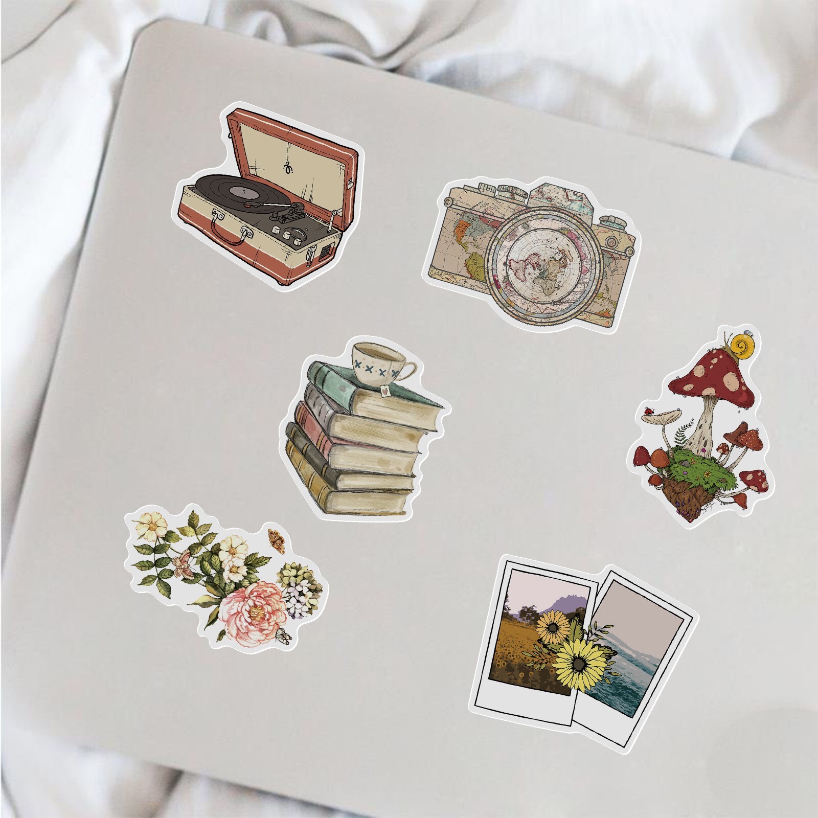 200pcs RETRO COTTAGECORE MAGIC Stickers, Stamps Books Flowers Rainbow,214