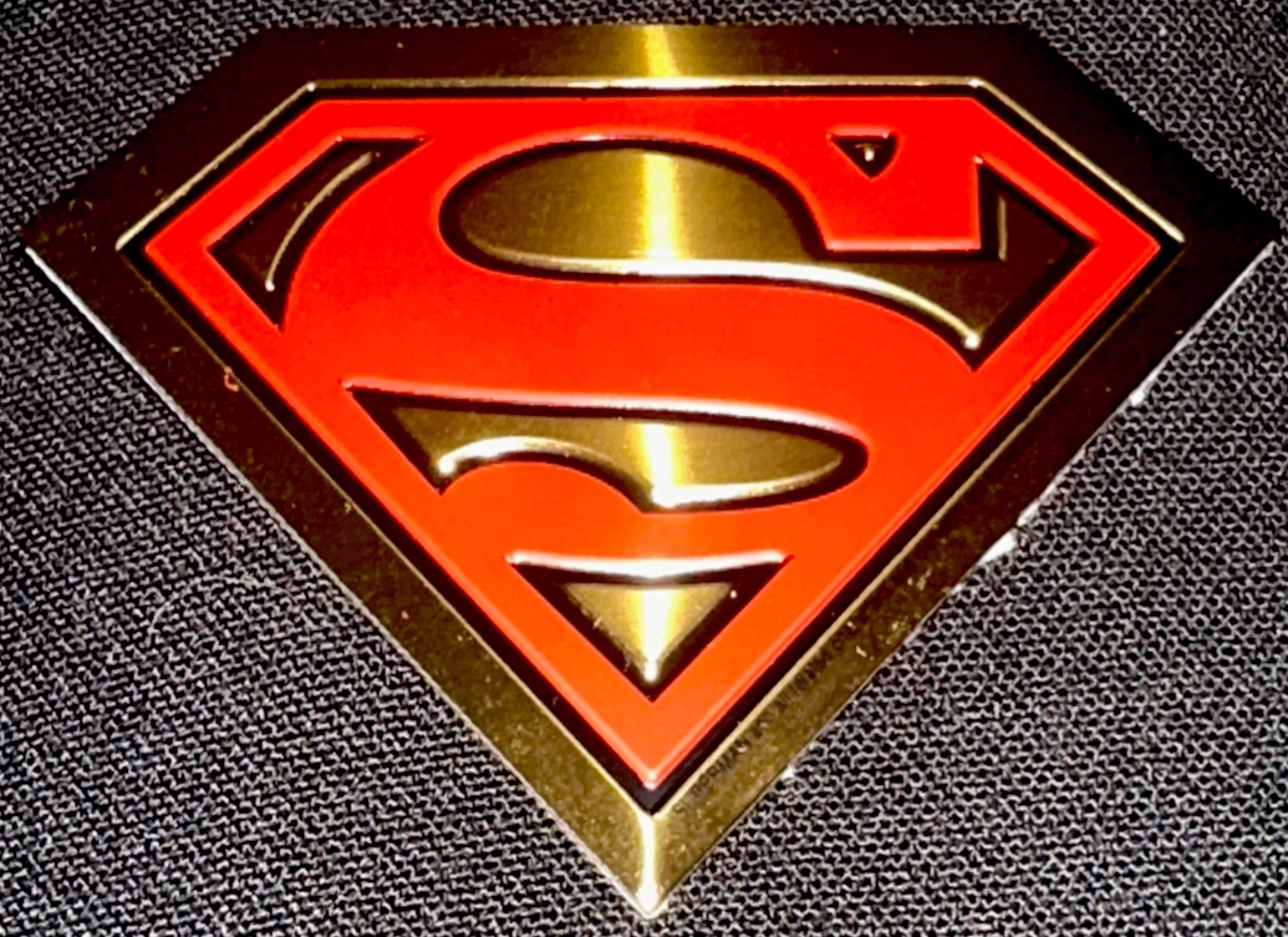 DC SUPERMAN METAL STICKER✨💪🏼🔥❤️‍🔥🔥💪🏼✨2 1/4” X 1 3/4”✨AWESOME✨
