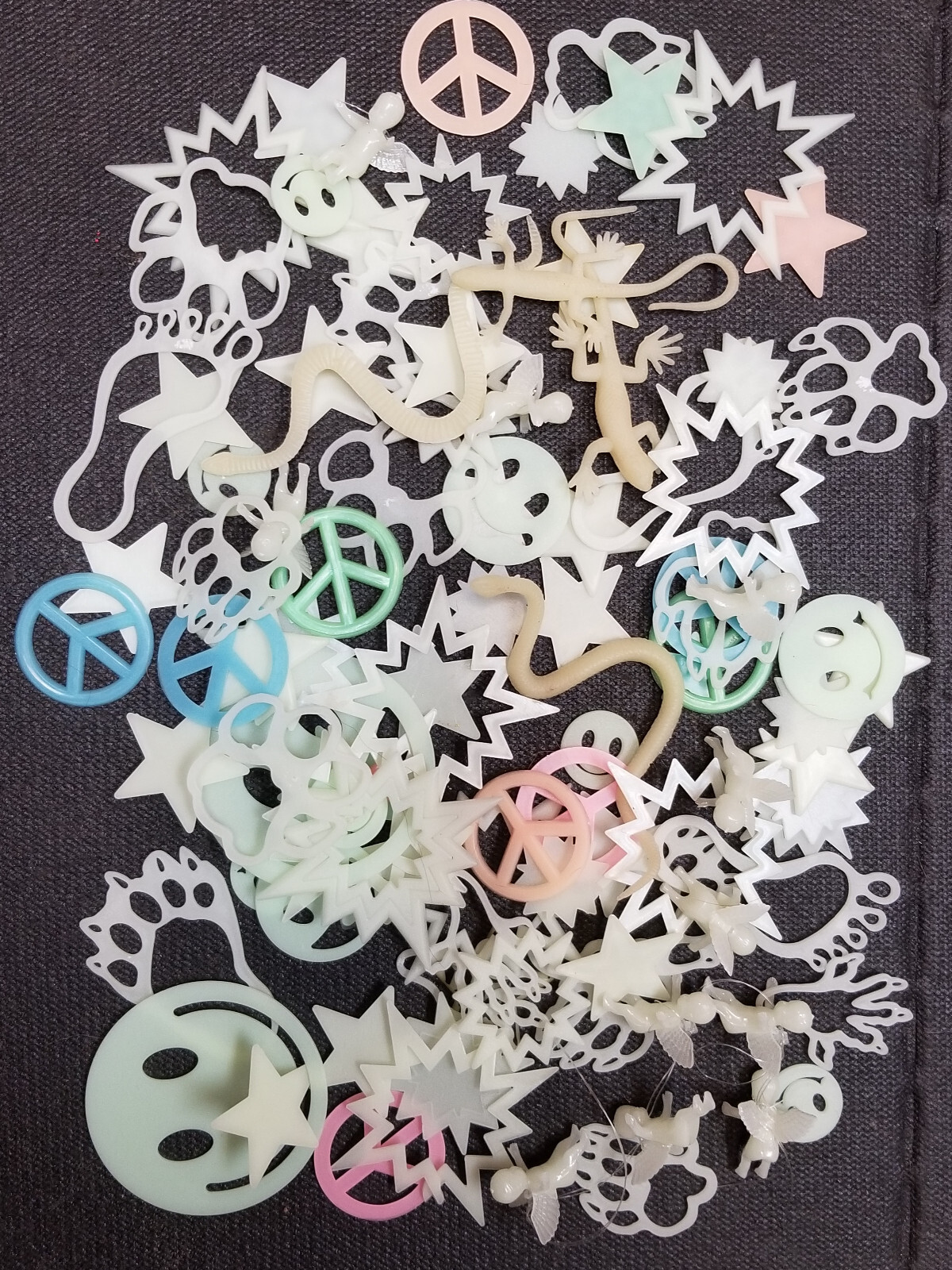 97 Glow-in-the Dark Wall Ceiling Pieces Stars Peace Signs Smiley Faces 1980's