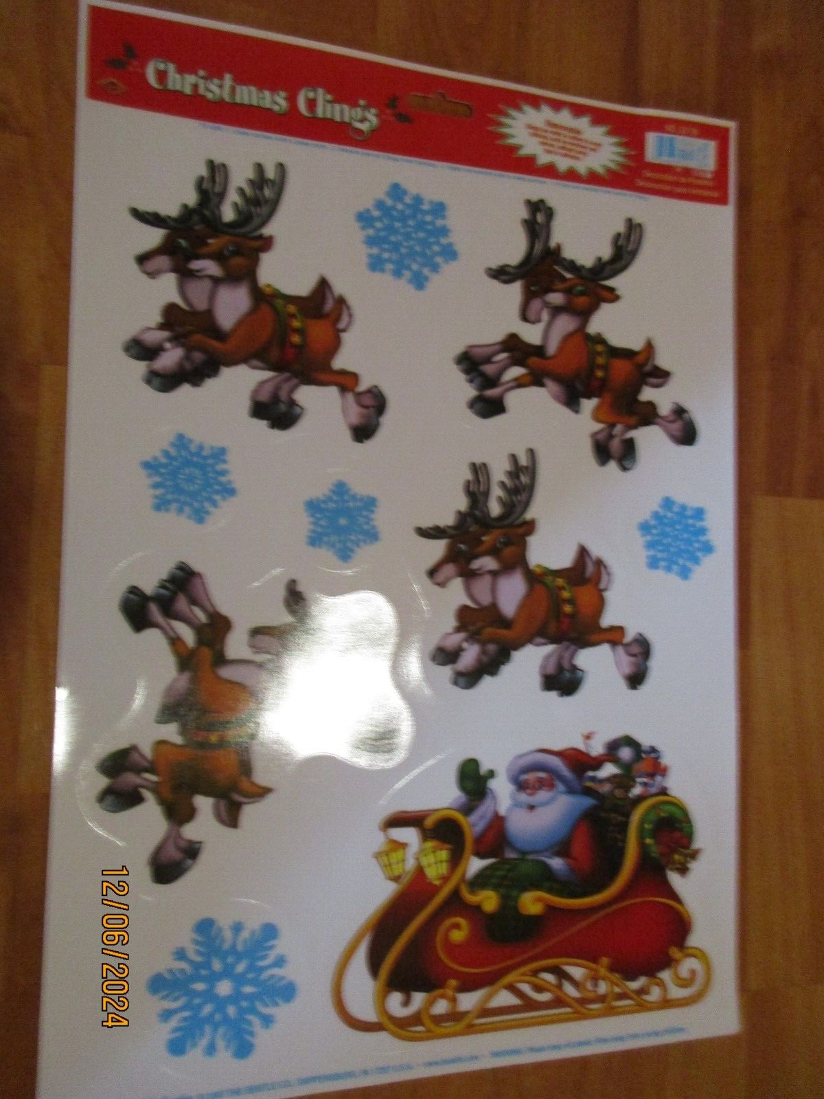 2007 Beistle Christmas Cling Santa and Sleigh Vintage 10pc Window Decoration NOS
