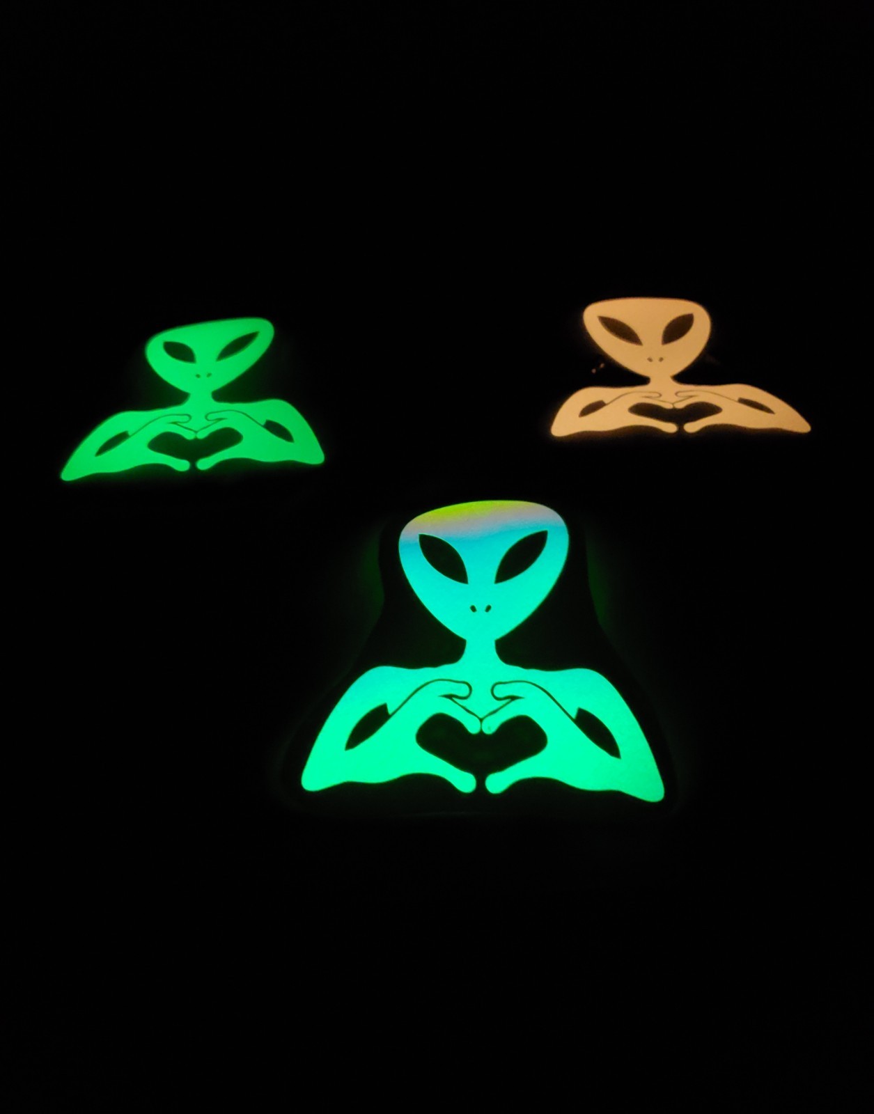 Glow In The Dark Vinyl Decals Heart Symbol Alien Medium Size Lit Studios New