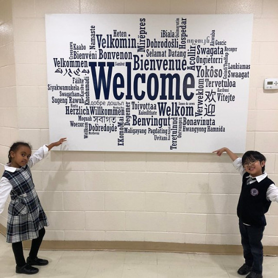 Welcome Language Sign, Welcome Wall Decal Sticker in Many Languages se142