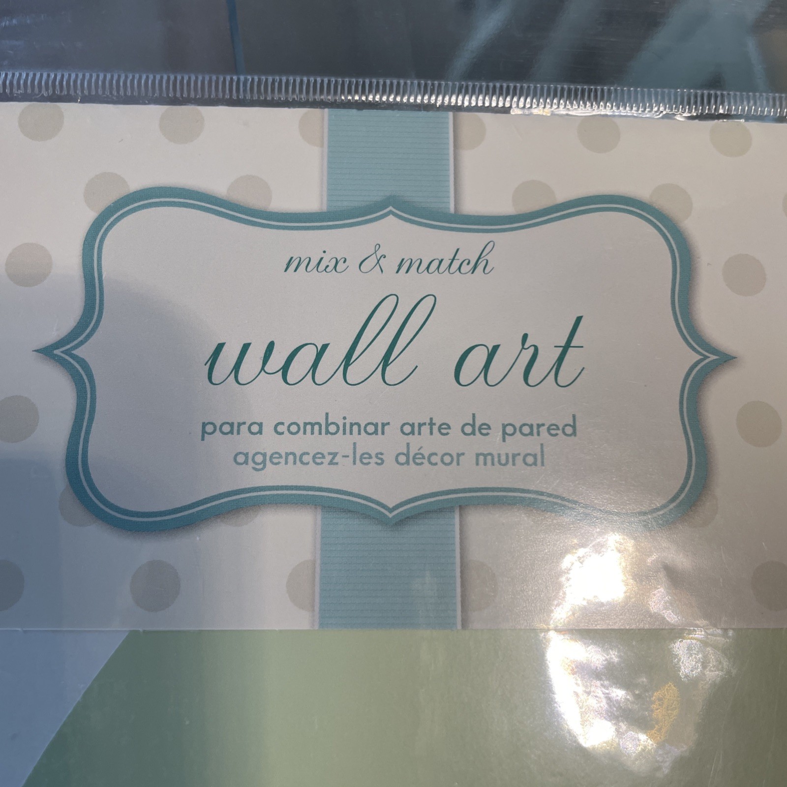 Wall Pops Wall Art. 4 Dots Pea Pod Green. Pattern Wpd98815. Model 11-2012-g