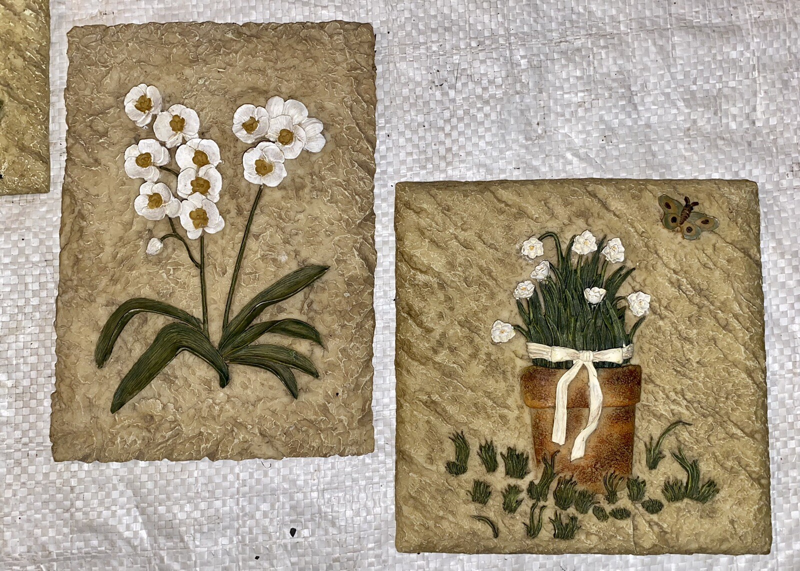 SET OF 4 SCULPTURED CERAMIC FLOWER GARDEN WALL DECOR PLAQUES