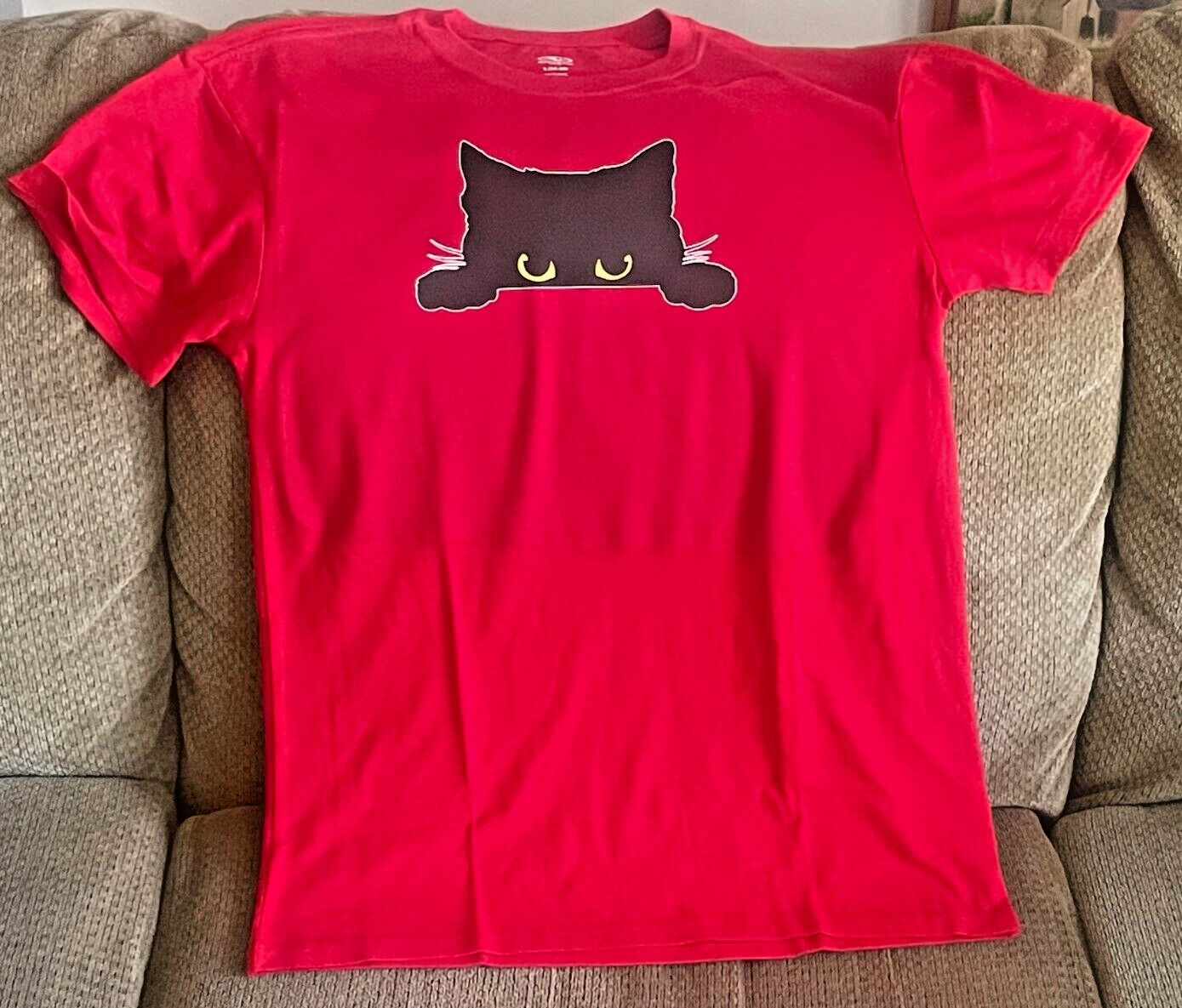 Peeking Black Cat TEE