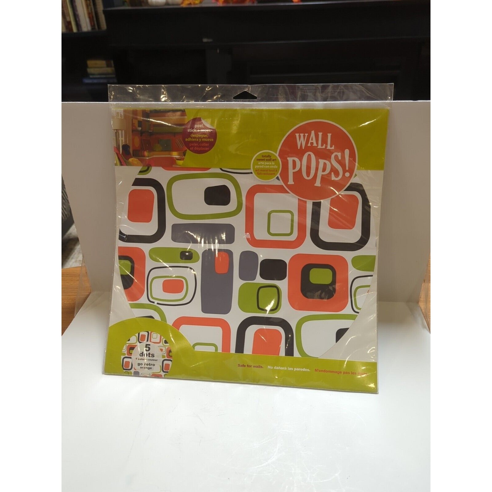 Wall Pops! Retro Pink Circles, Removeable, 5 Circles, Wall Art Decoration, New