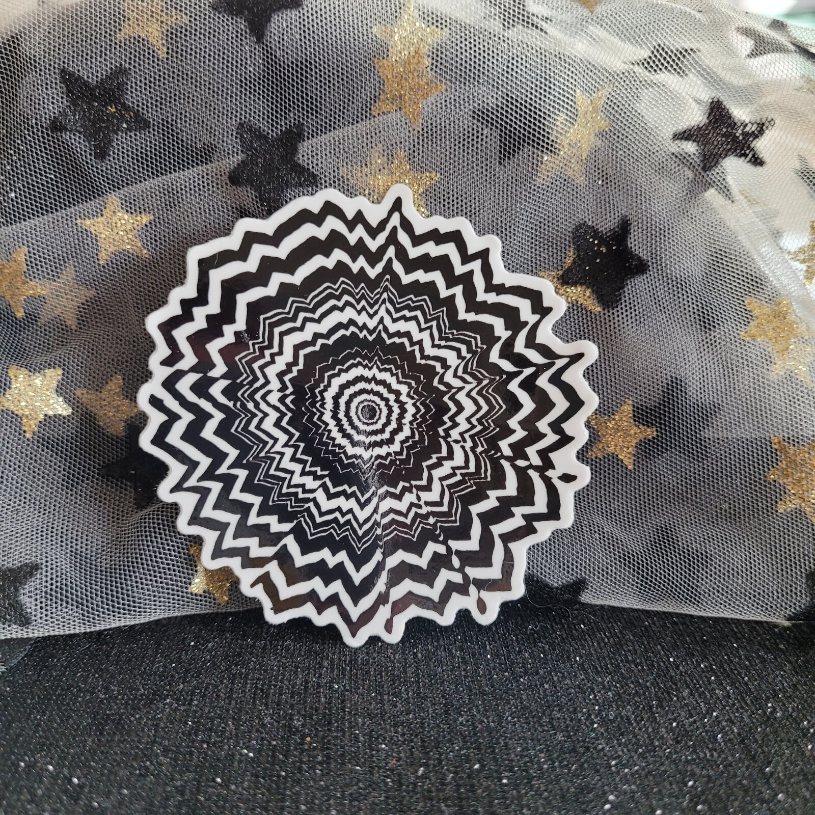 BWC006-Burst Shaped Black White Sticker | Monochromatic | Psychedelic Flowers